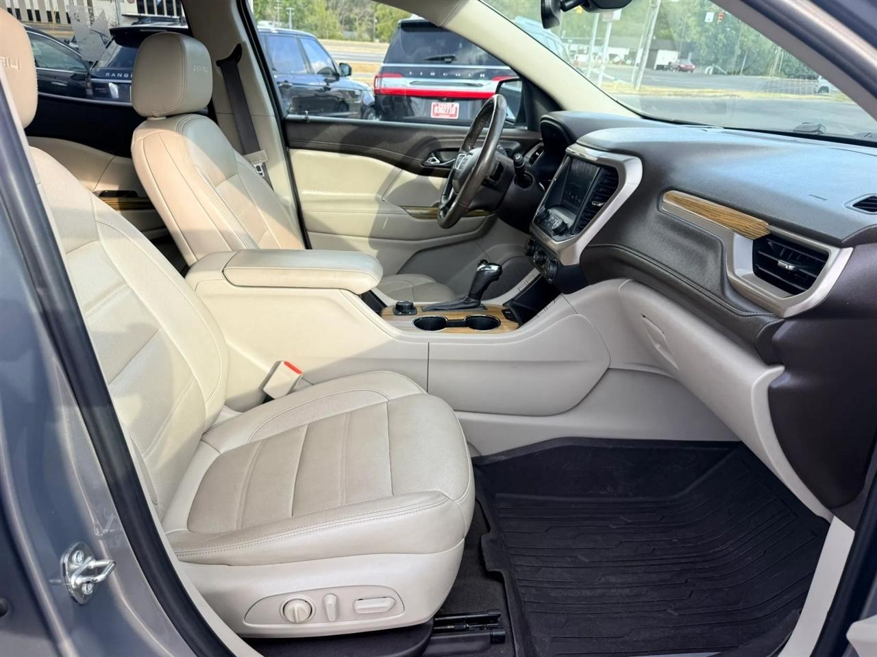 GMC Acadia Denali AWD 2019