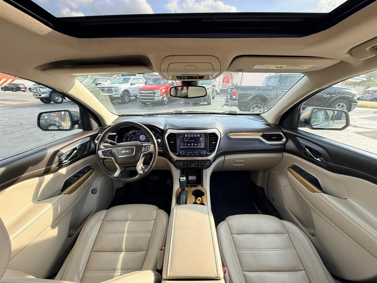GMC Acadia Denali AWD 2019