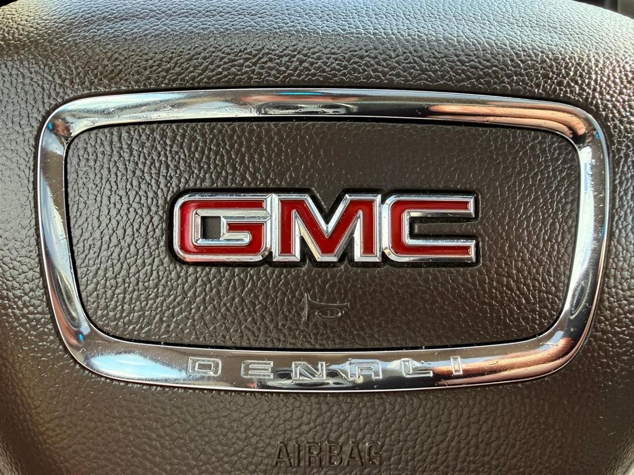 GMC Acadia Denali AWD 2019
