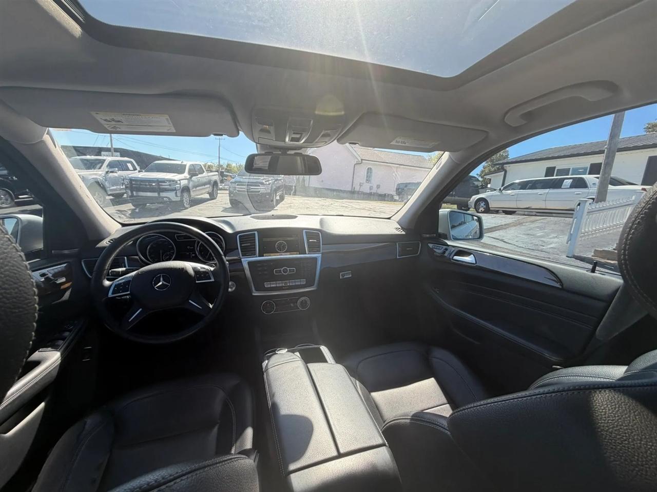 Mercedes-Benz M-Class ML350 4MATIC 2012