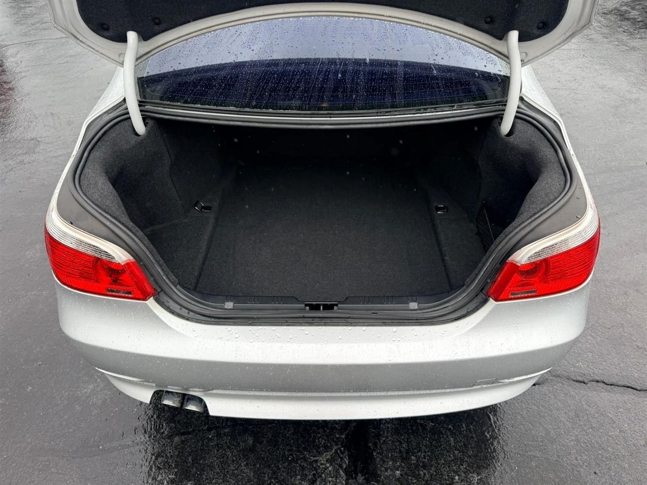 BMW 5-Series 525i 2005