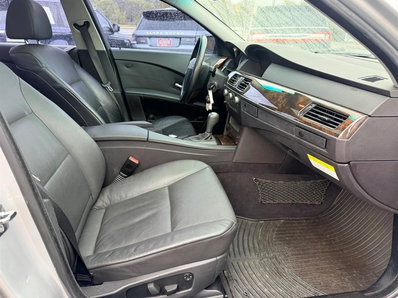 BMW 5-Series 525i 2005