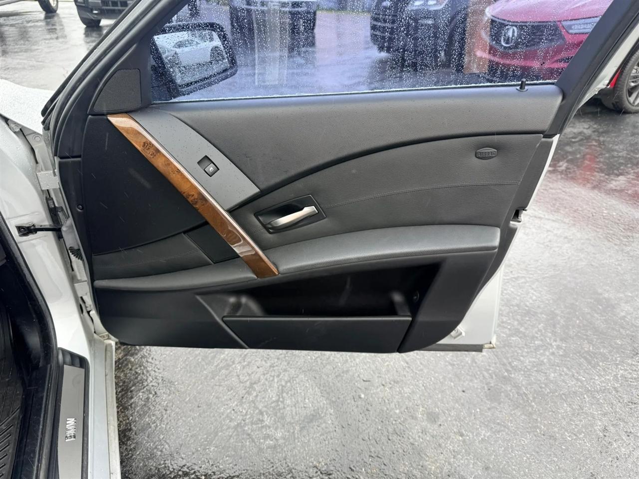 BMW 5-Series 525i 2005