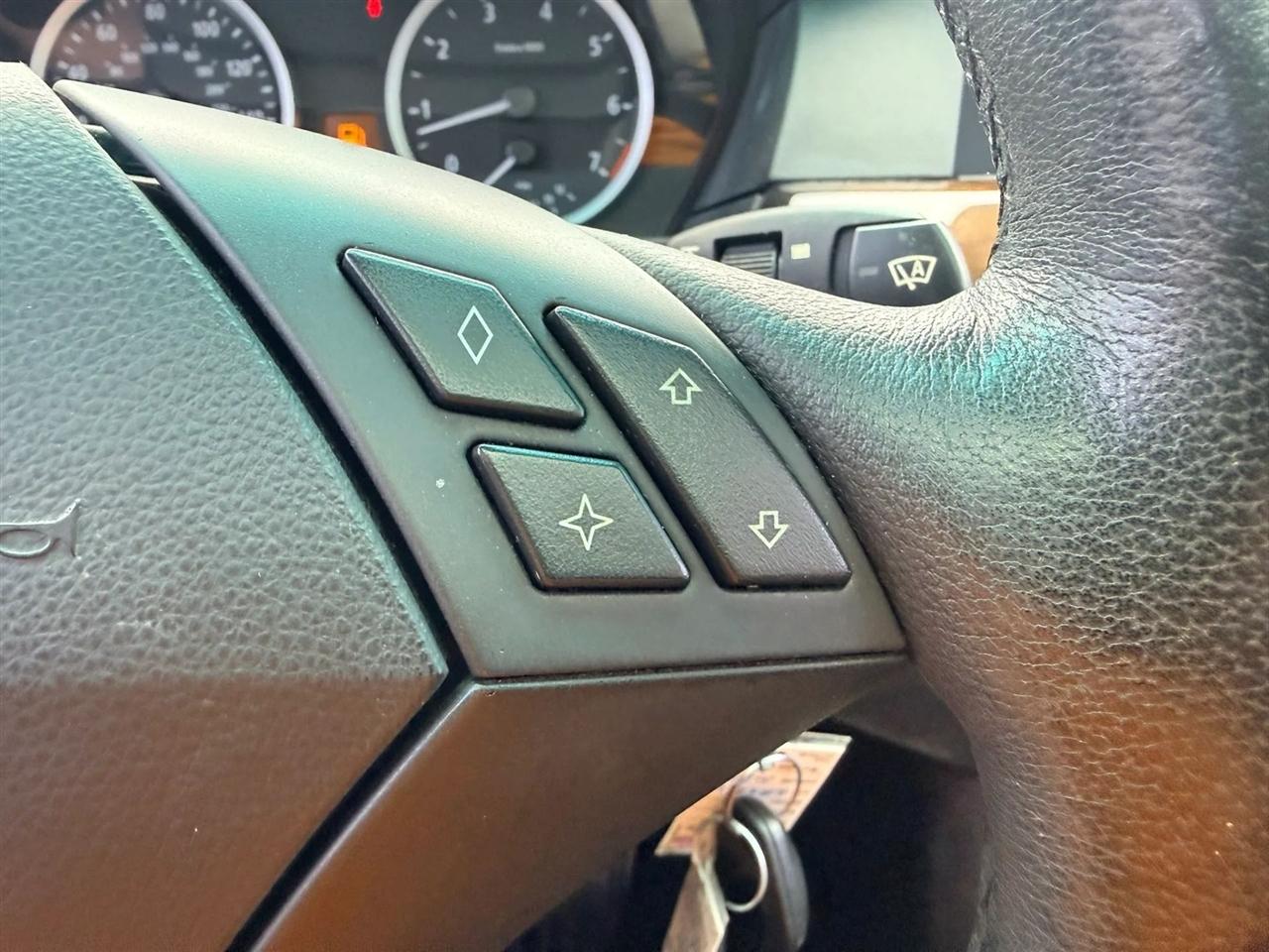 BMW 5-Series 525i 2005