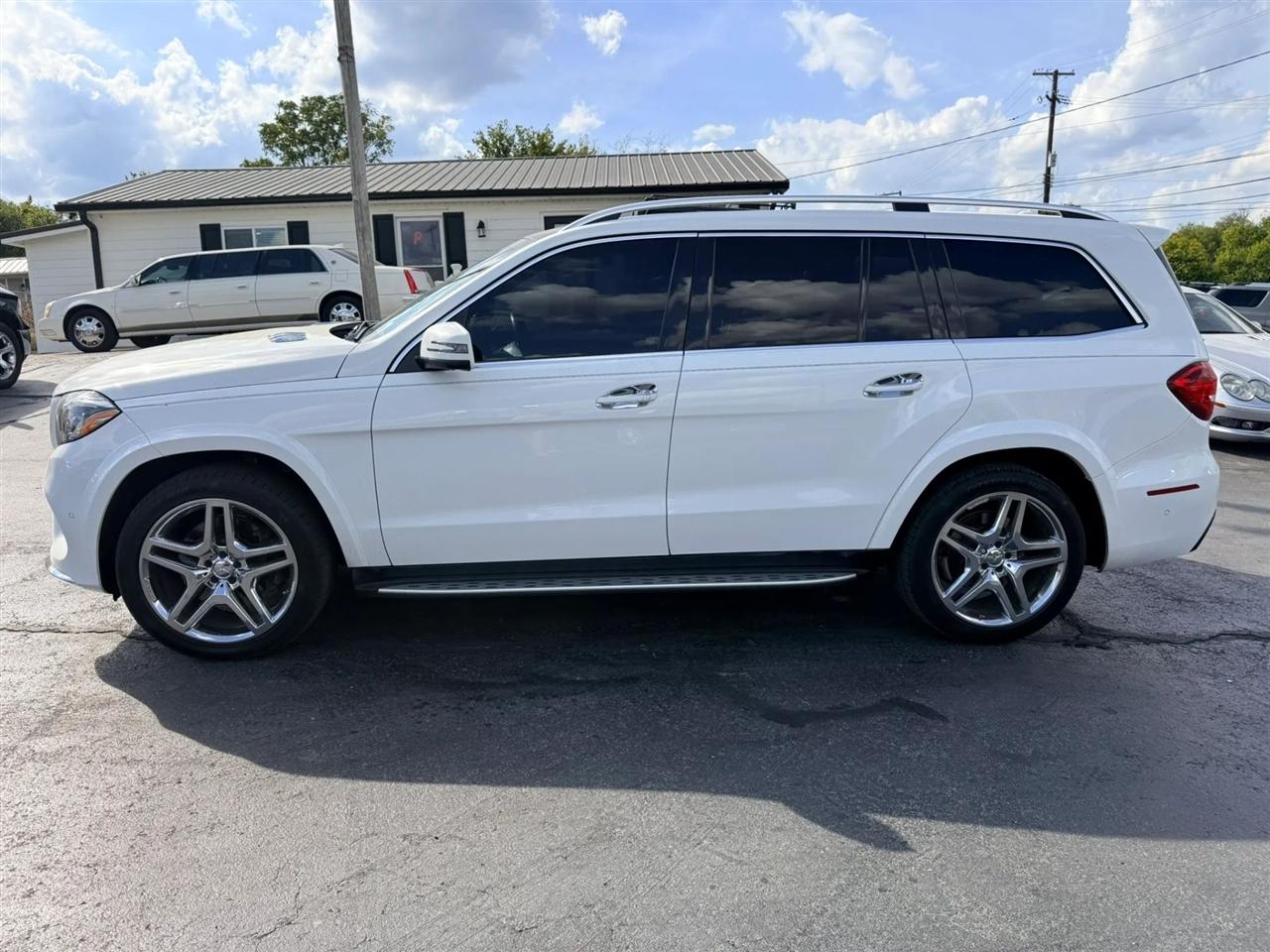 Mercedes-Benz GLS-Class photo 2