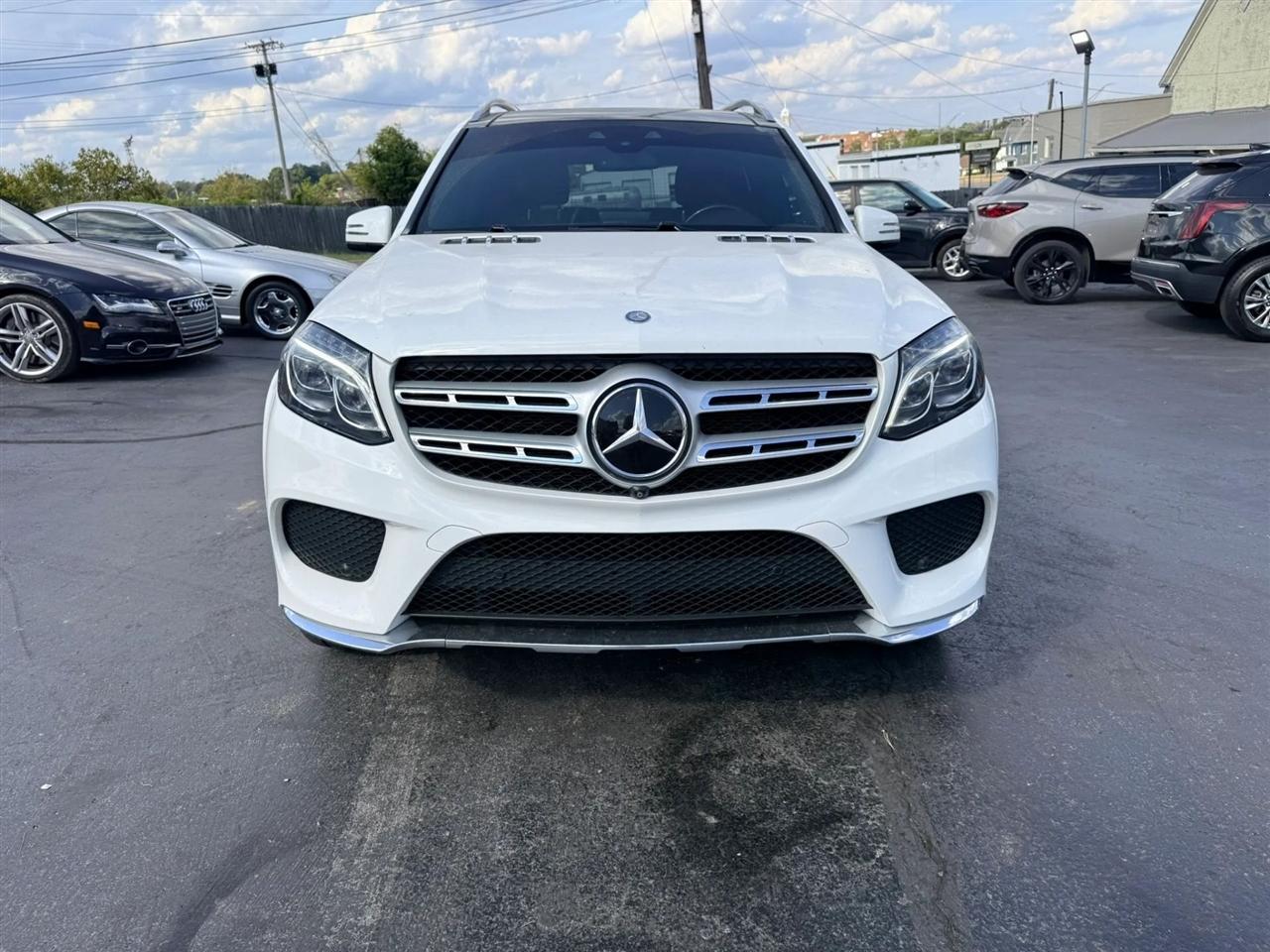 Mercedes-Benz GLS-Class photo 8