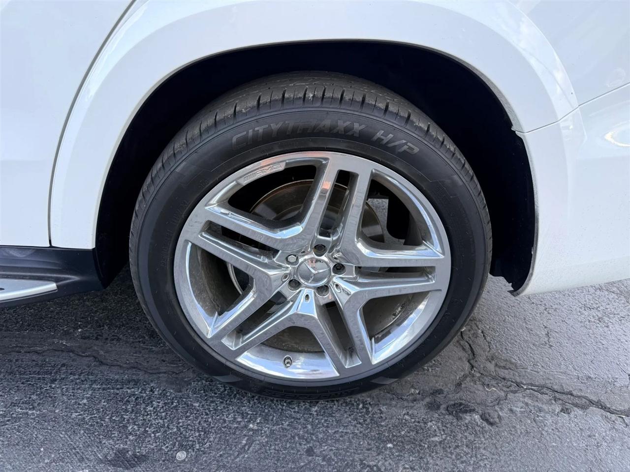 Mercedes-Benz GLS-Class photo 10