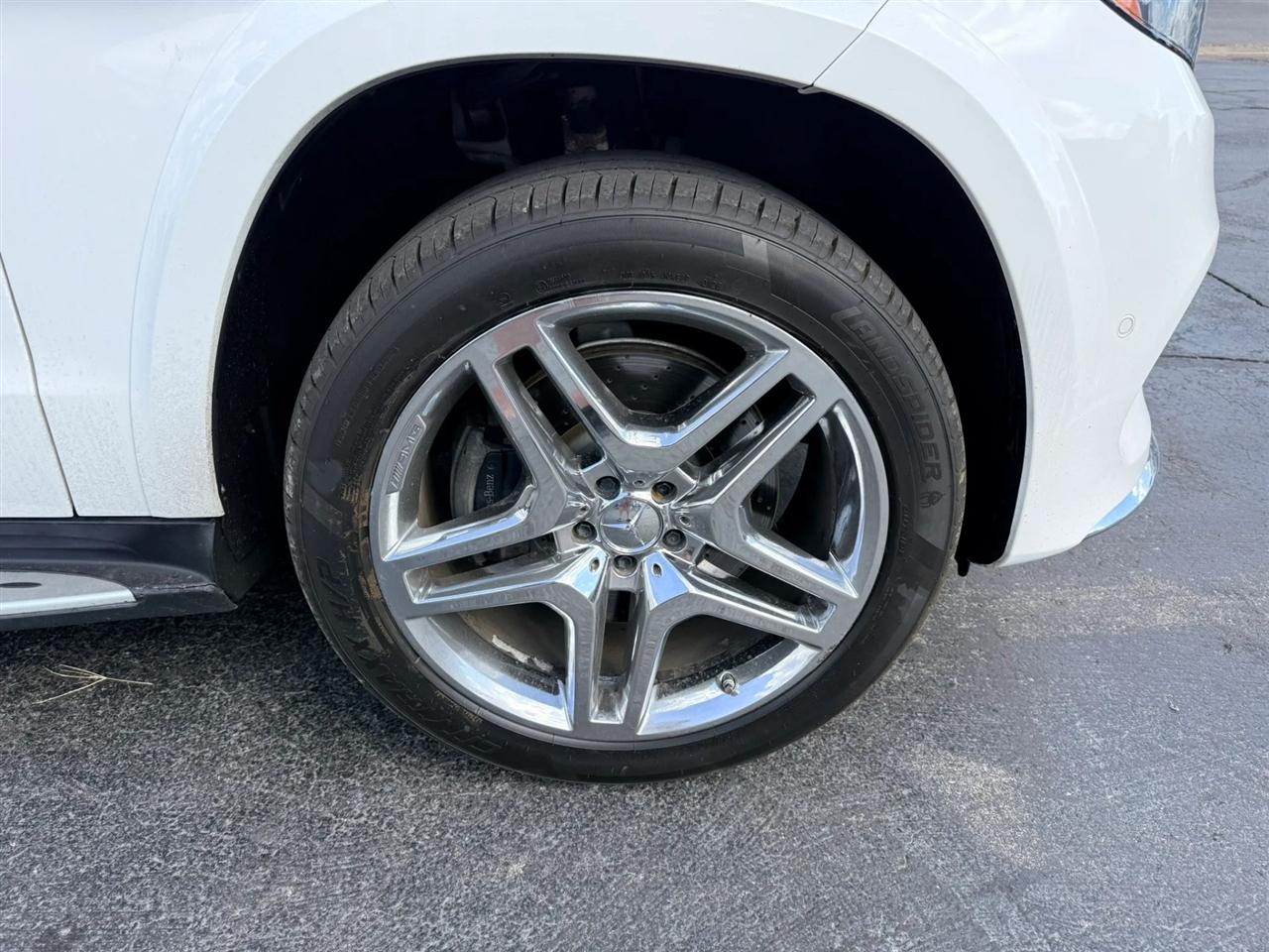 Mercedes-Benz GLS-Class photo 12