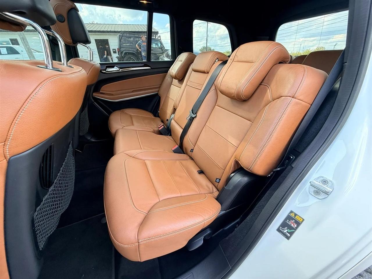 Mercedes-Benz GLS-Class photo 21