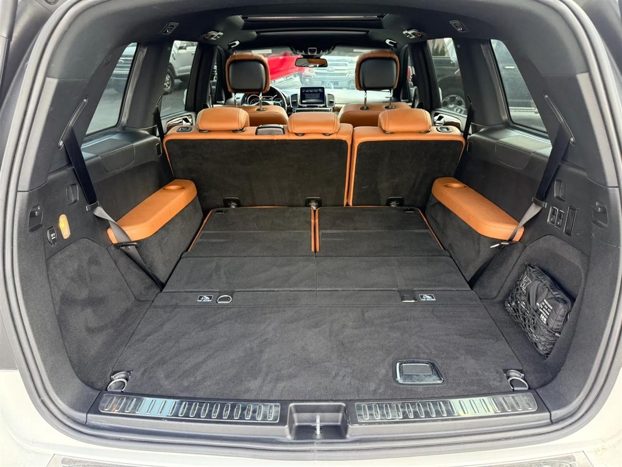 Mercedes-Benz GLS-Class photo 25