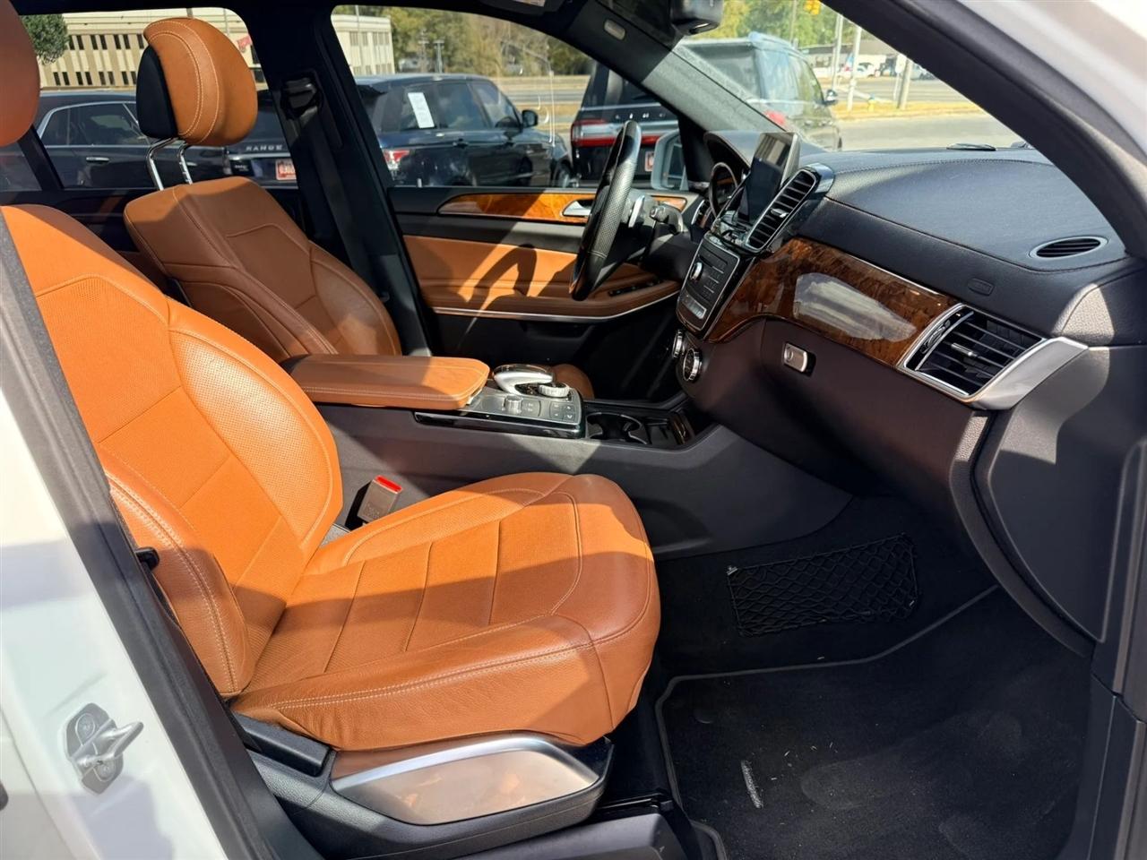 Mercedes-Benz GLS-Class photo 34