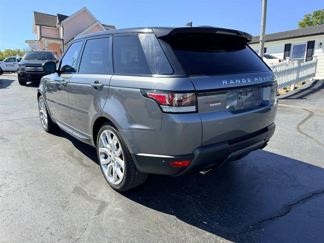 Land Rover Range Rover Sport photo 3