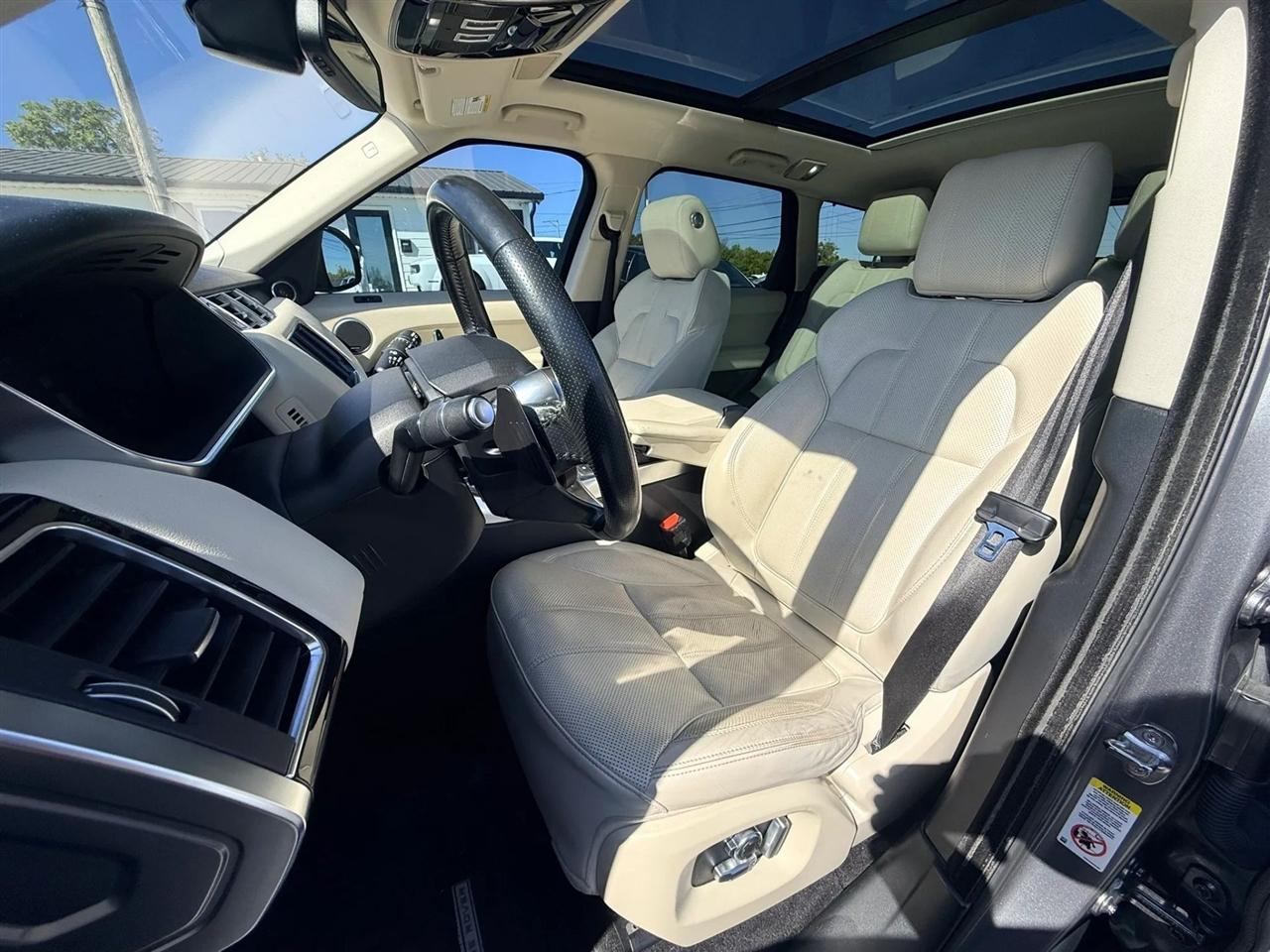 Land Rover Range Rover Sport photo 19