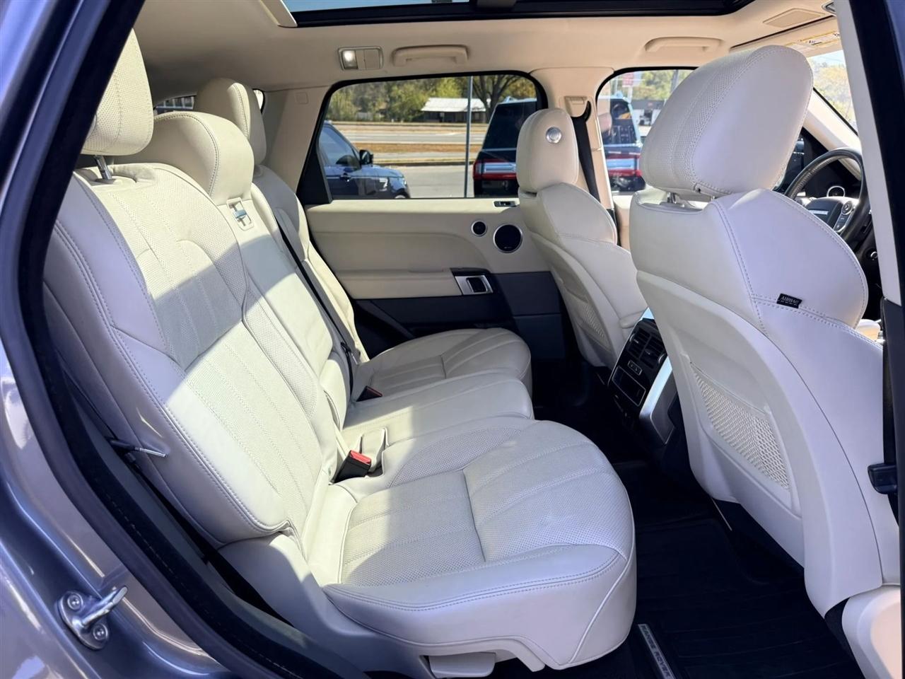 Land Rover Range Rover Sport photo 28