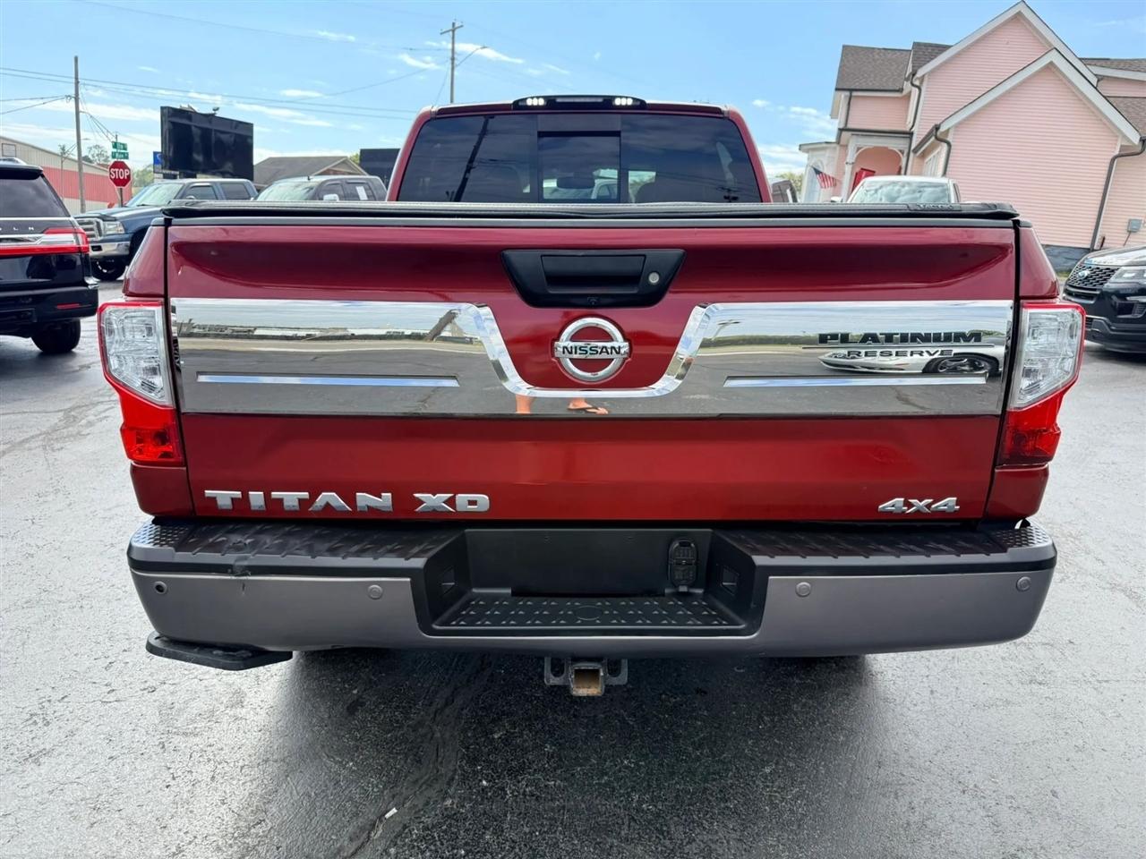 Nissan Titan photo 4