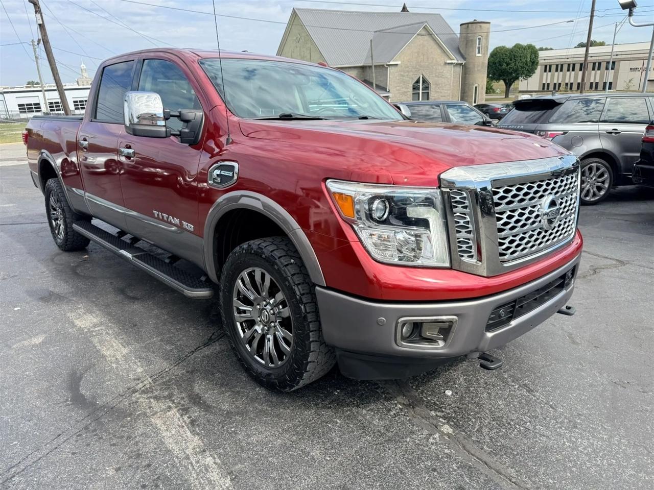 Nissan Titan photo 7
