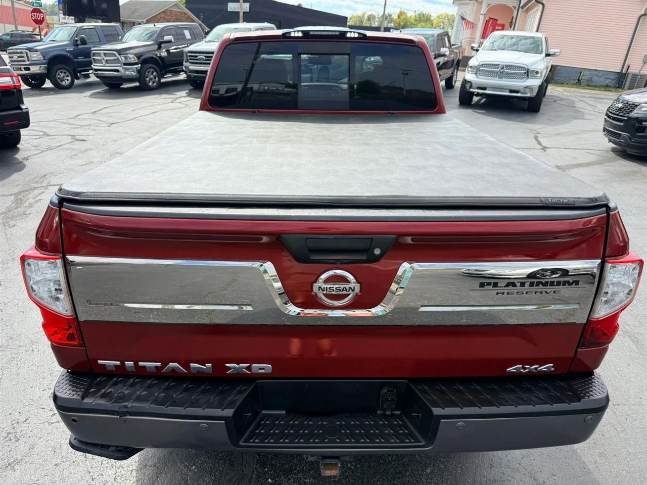 Nissan Titan photo 11