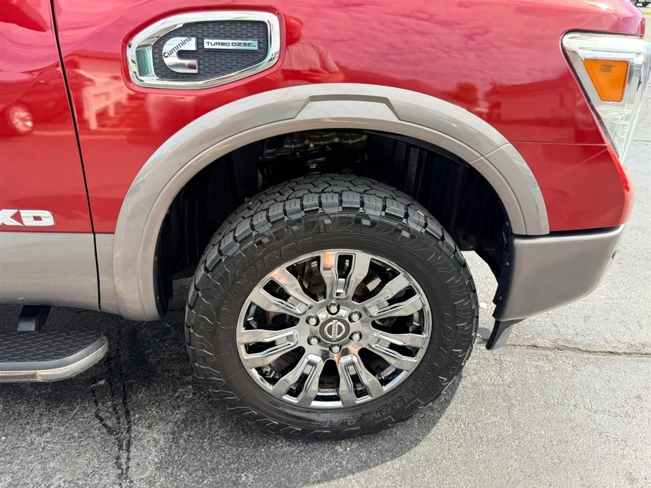 Nissan Titan photo 15