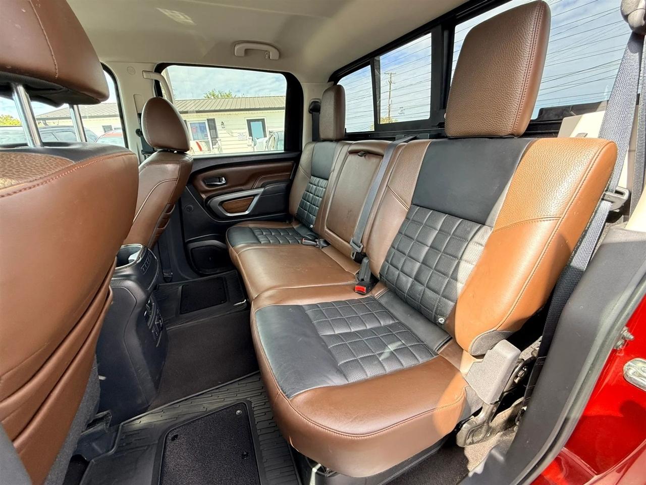 Nissan Titan photo 20