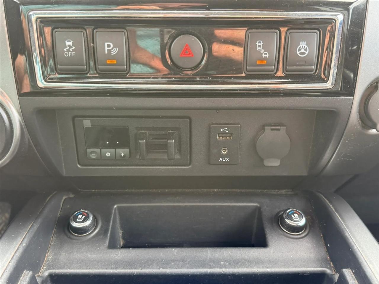 Nissan Titan photo 36