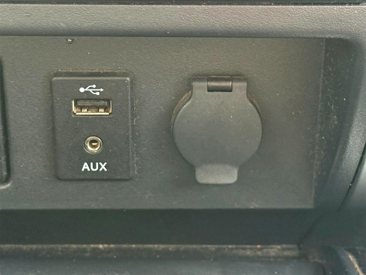 Nissan Titan photo 39