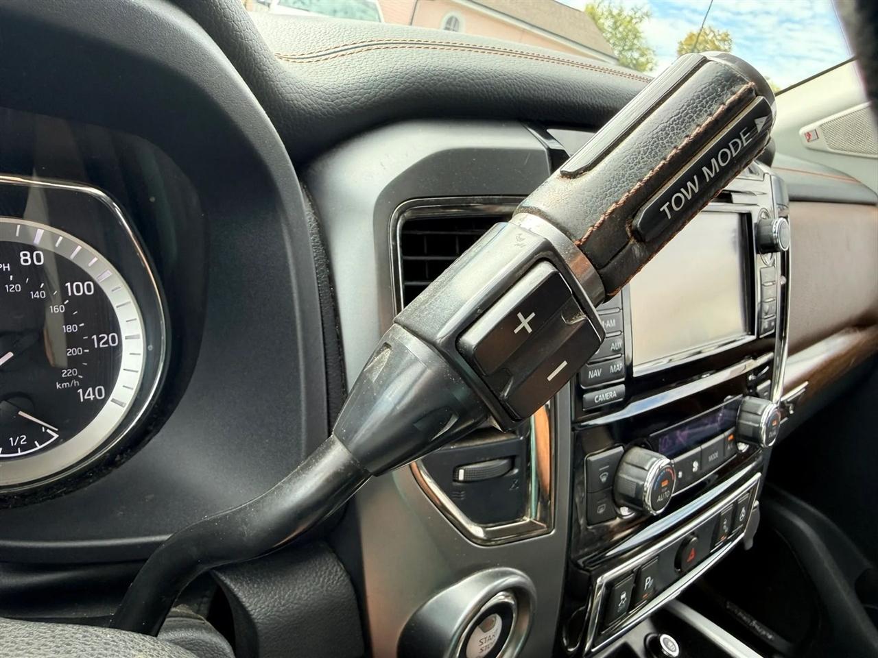 Nissan Titan photo 44