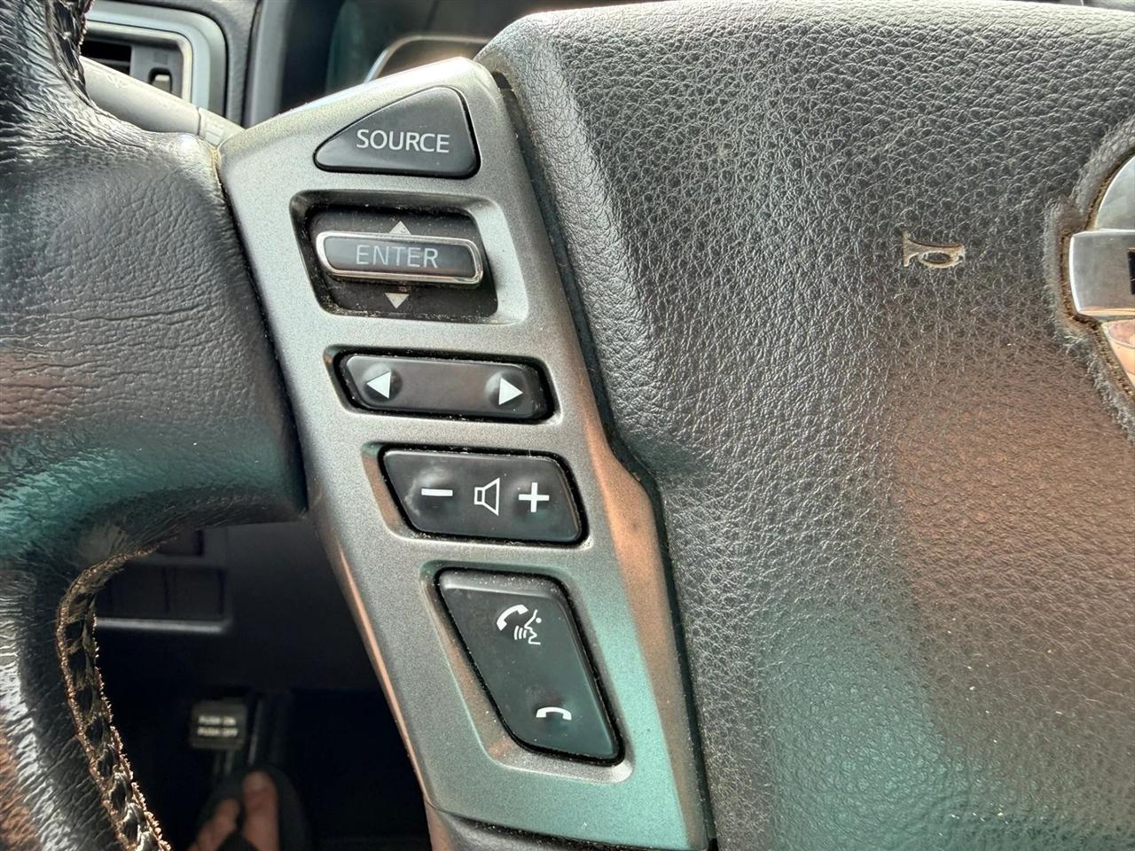 Nissan Titan photo 45