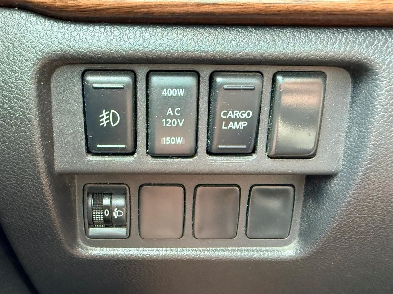 Nissan Titan photo 49