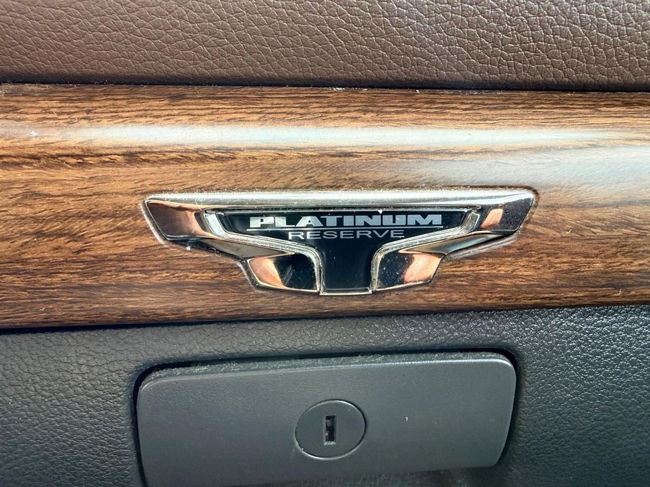 Nissan Titan photo 54