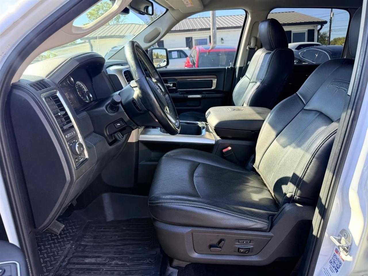 RAM 1500 Laramie Crew Cab LWB 4WD 2018