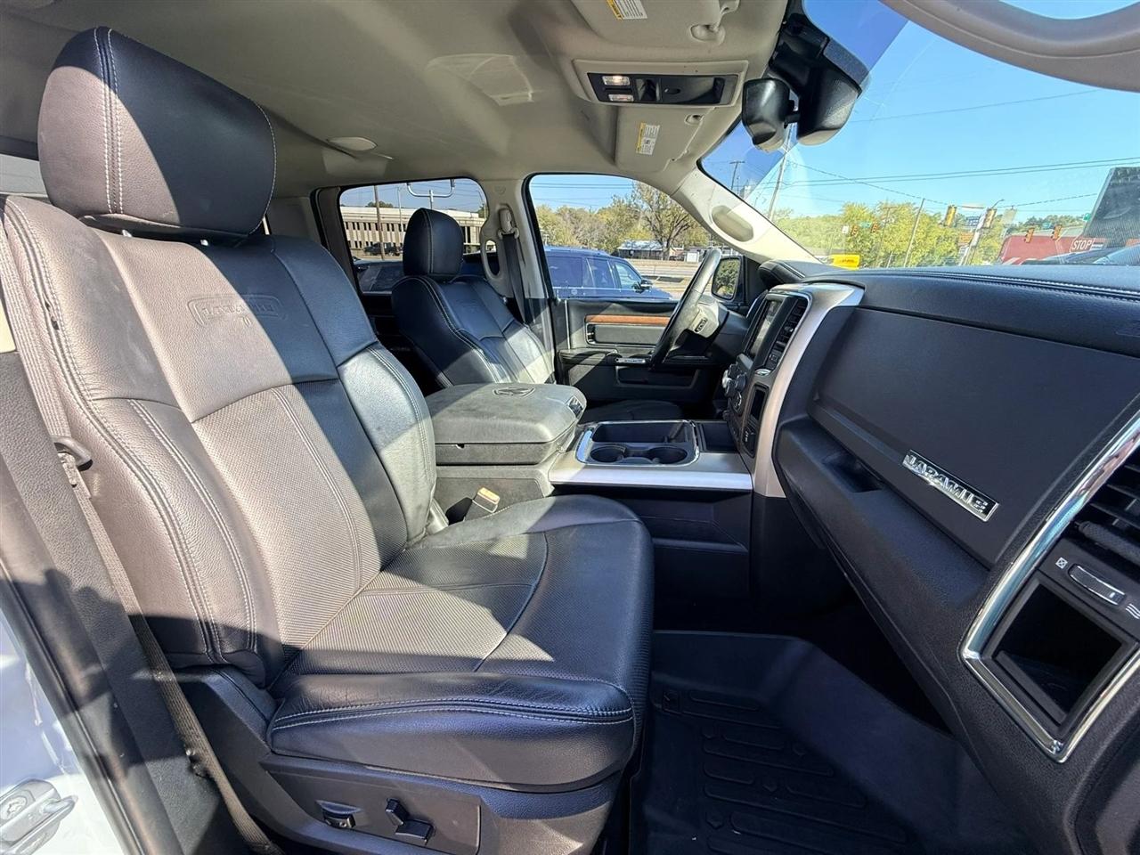 RAM 1500 Laramie Crew Cab LWB 4WD 2018