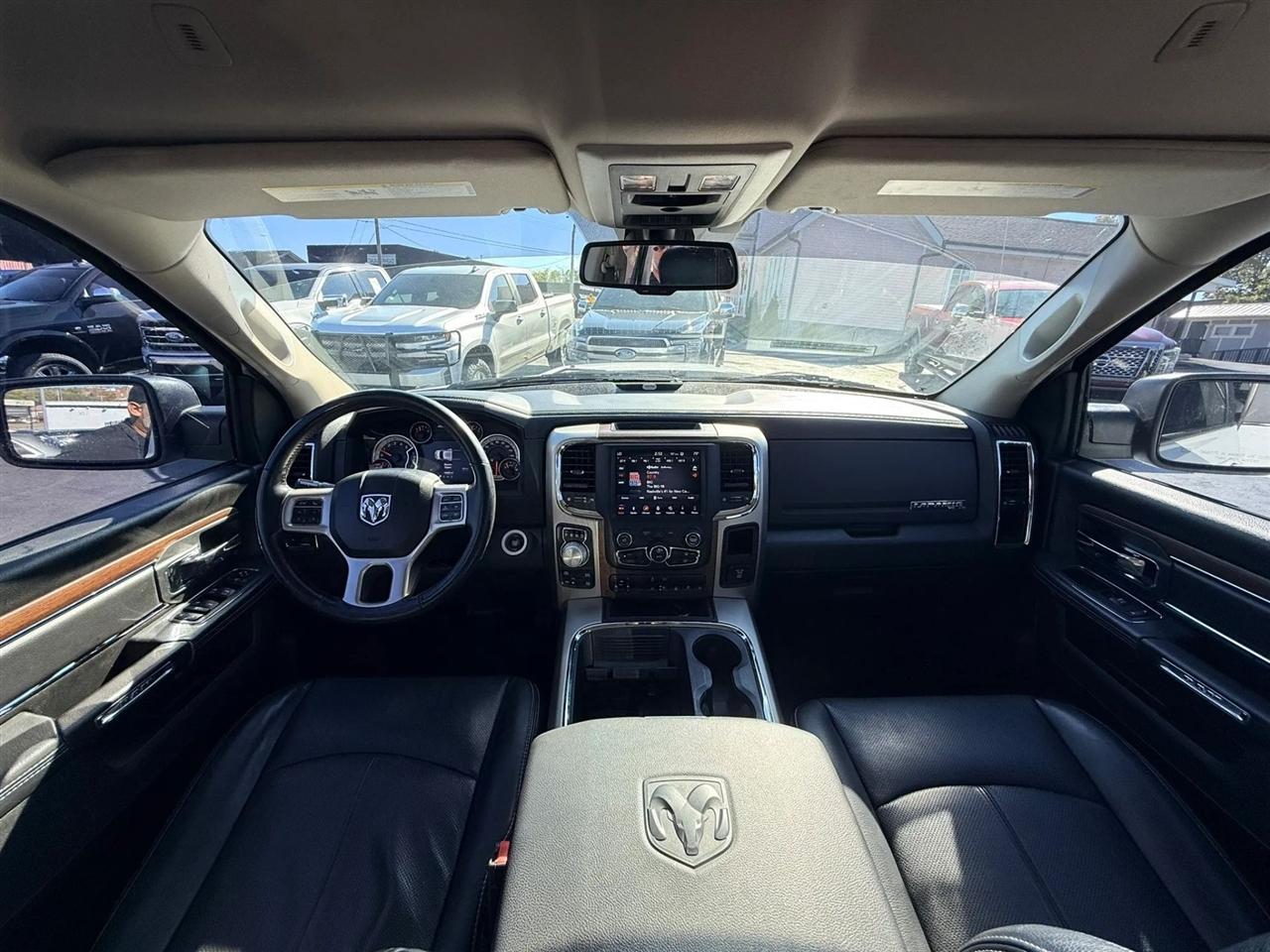 RAM 1500 Laramie Crew Cab LWB 4WD 2018