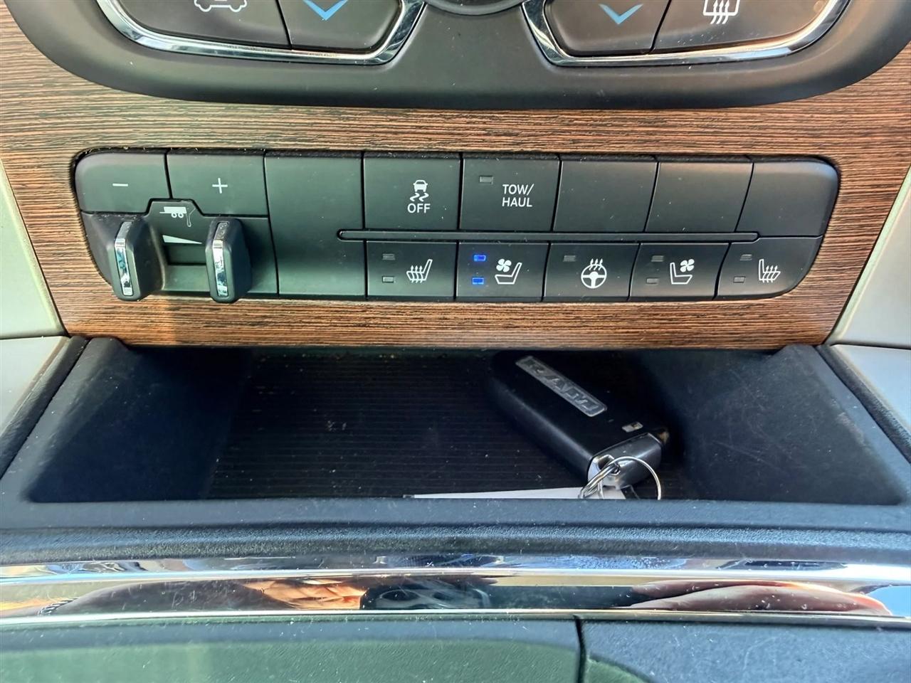RAM 1500 Laramie Crew Cab LWB 4WD 2018