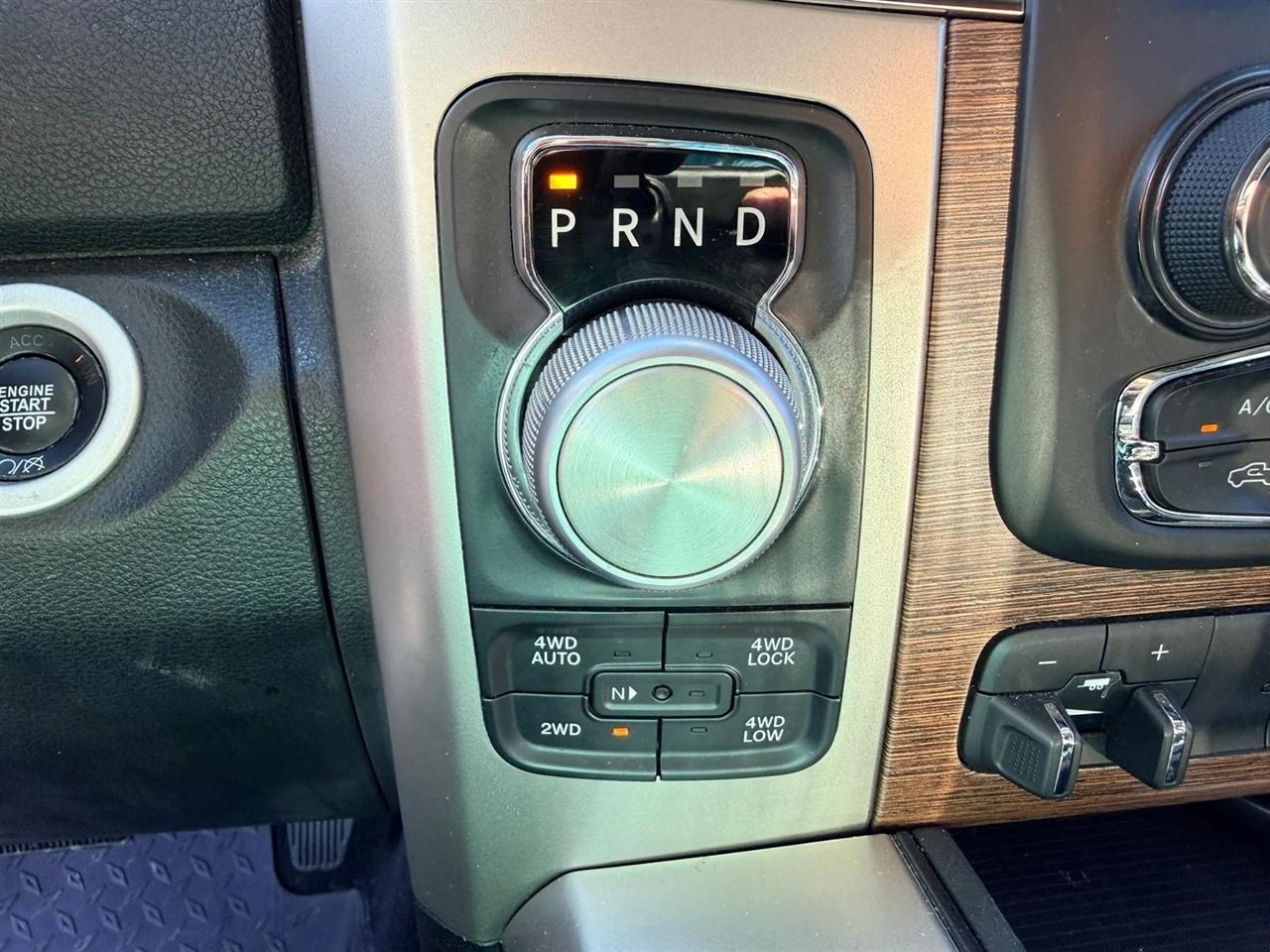 RAM 1500 Laramie Crew Cab LWB 4WD 2018