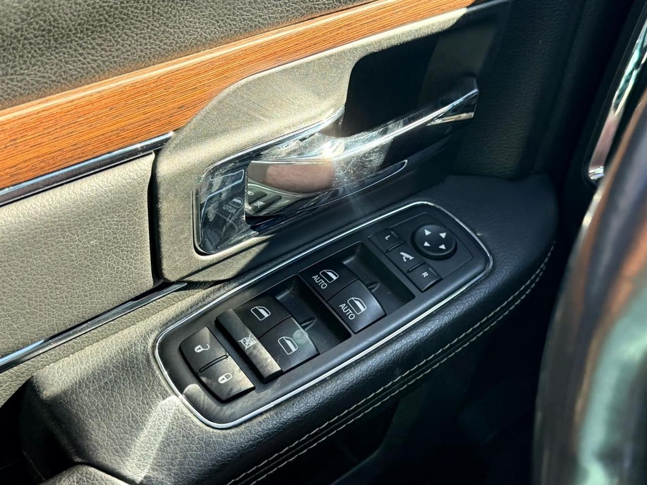 RAM 1500 Laramie Crew Cab LWB 4WD 2018