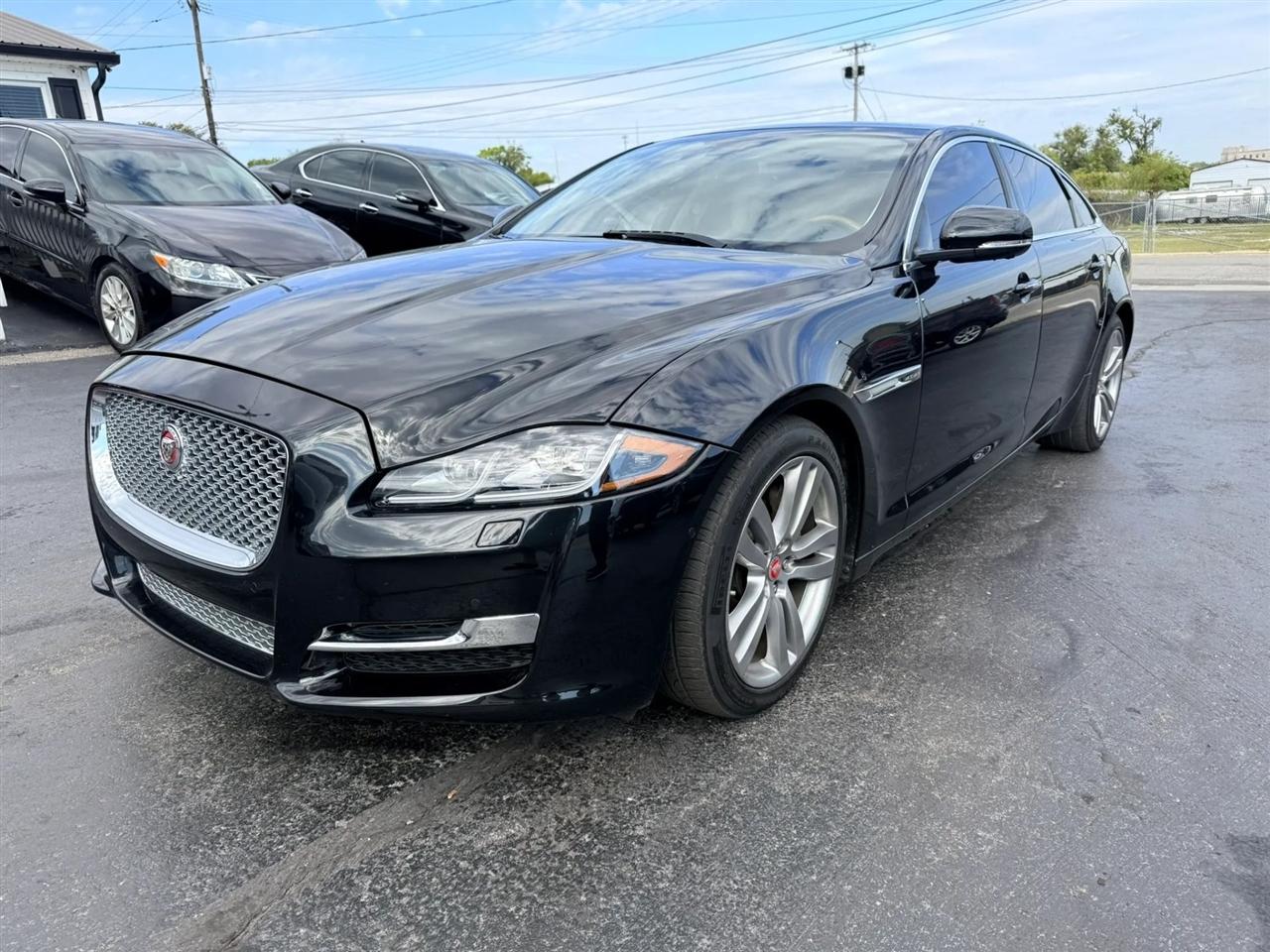 2016 Jaguar XJ-Series XJL Portfolio