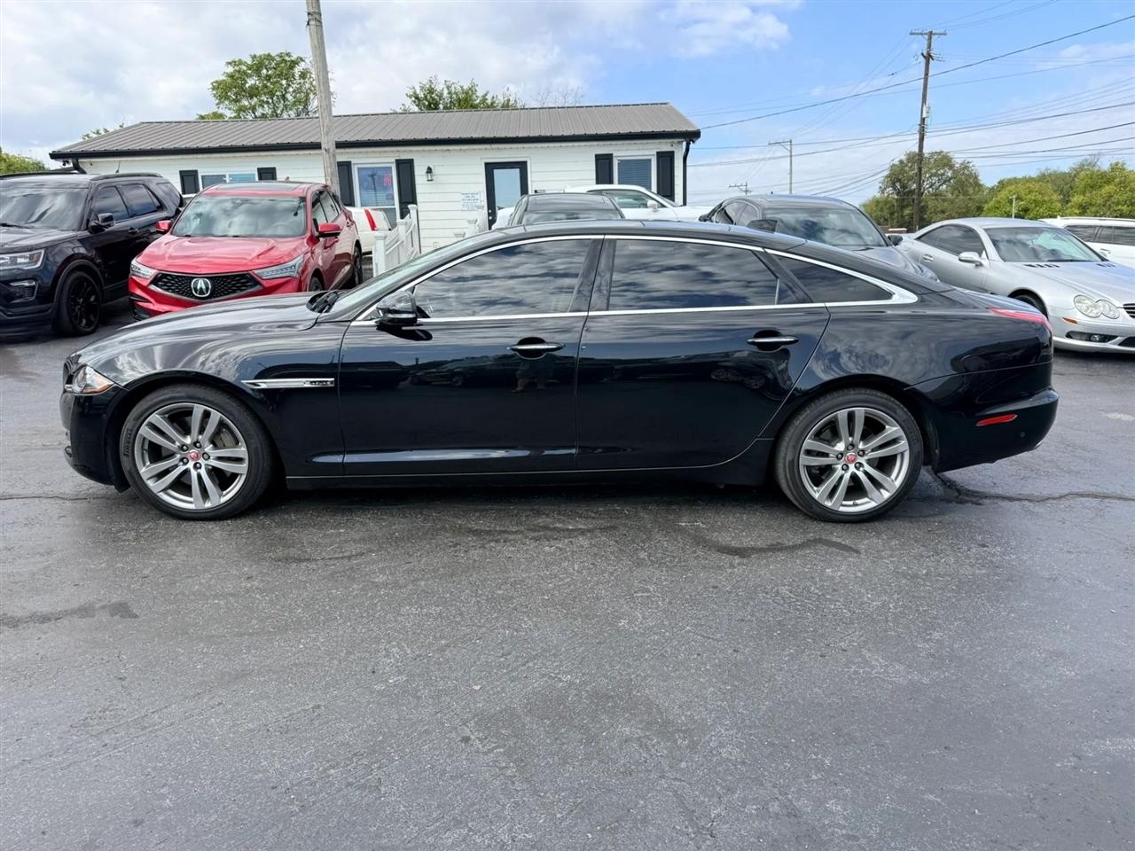 Jaguar XJ-Series XJL Portfolio 2016