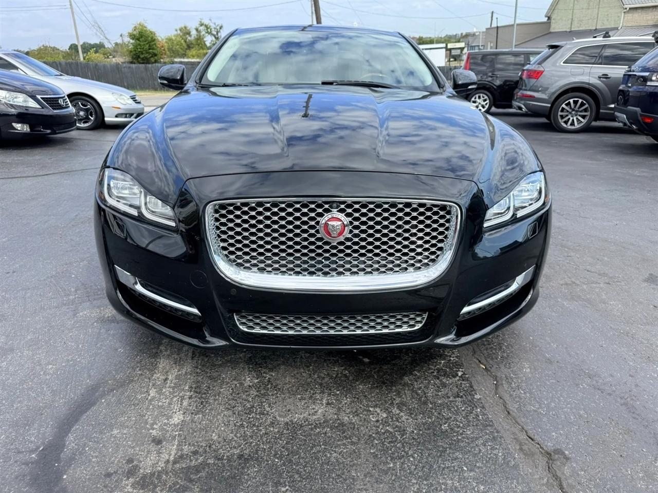 Jaguar XJ-Series XJL Portfolio 2016