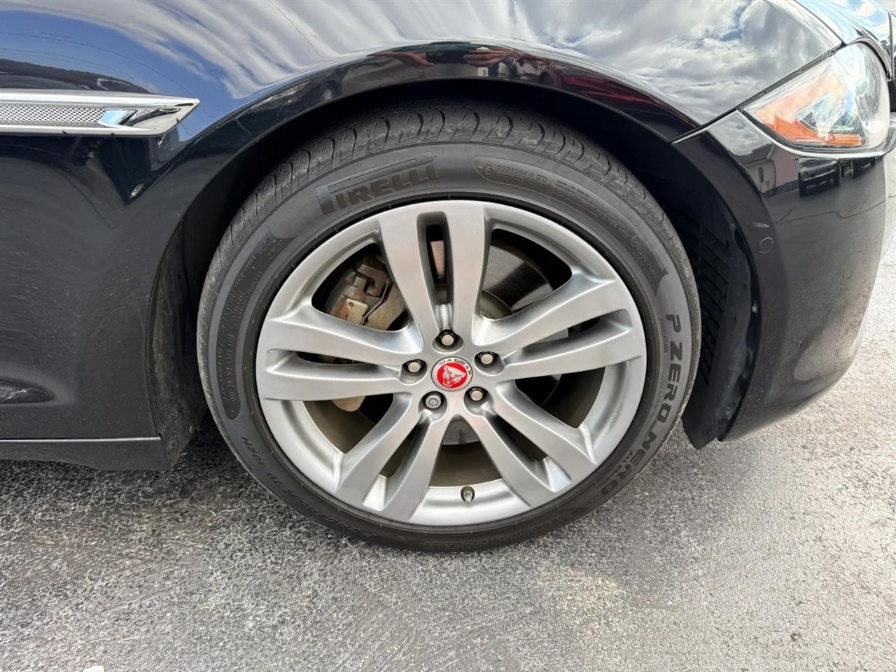 Jaguar XJ-Series XJL Portfolio 2016