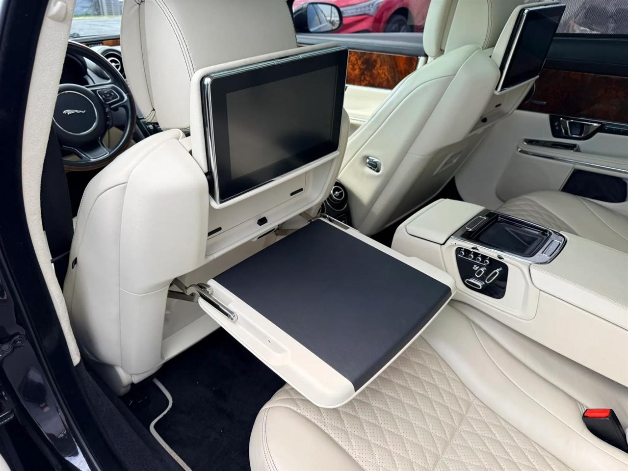 Jaguar XJ-Series XJL Portfolio 2016