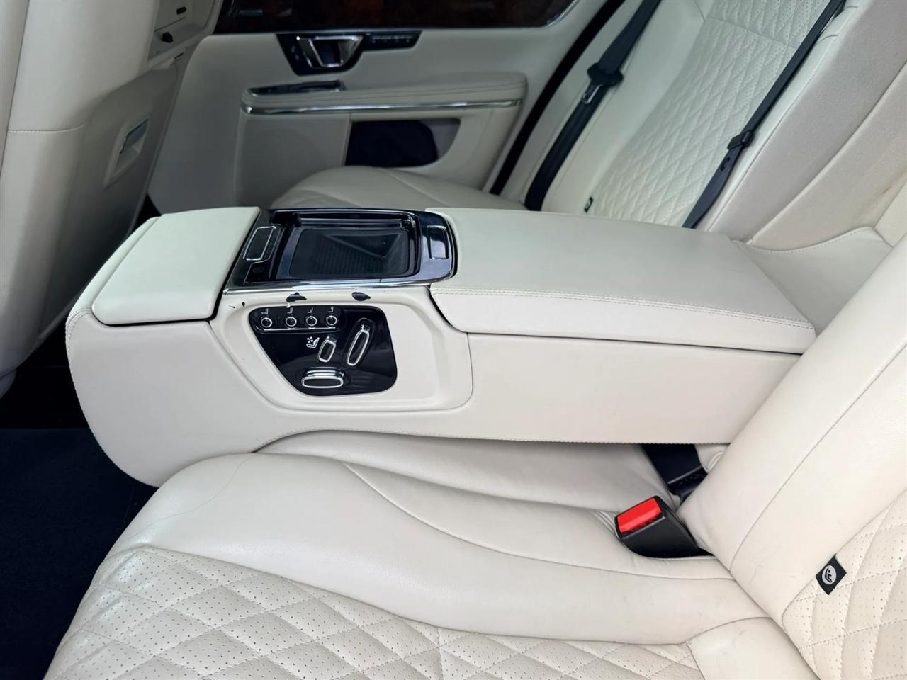 Jaguar XJ-Series XJL Portfolio 2016
