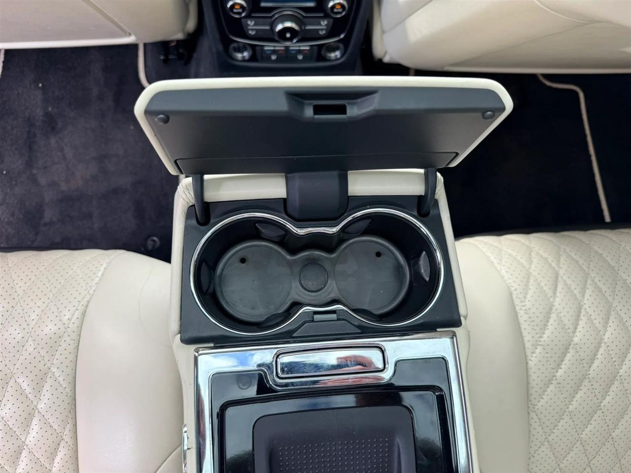 Jaguar XJ-Series XJL Portfolio 2016