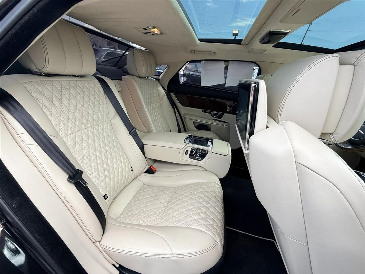 Jaguar XJ-Series XJL Portfolio 2016
