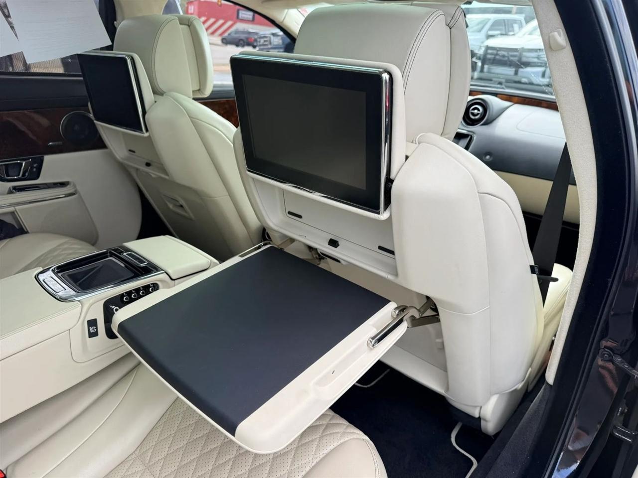 Jaguar XJ-Series XJL Portfolio 2016