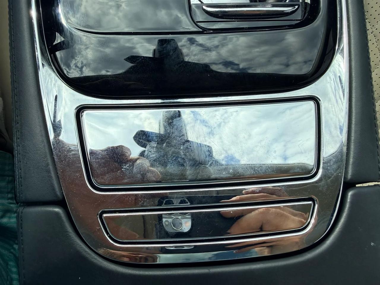 Jaguar XJ-Series XJL Portfolio 2016