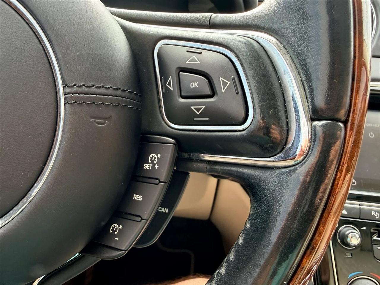 Jaguar XJ-Series XJL Portfolio 2016