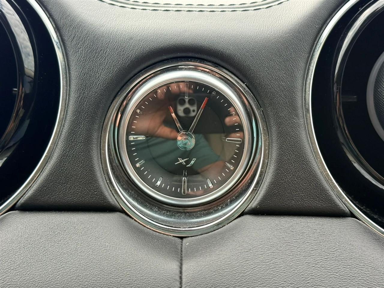 Jaguar XJ-Series XJL Portfolio 2016