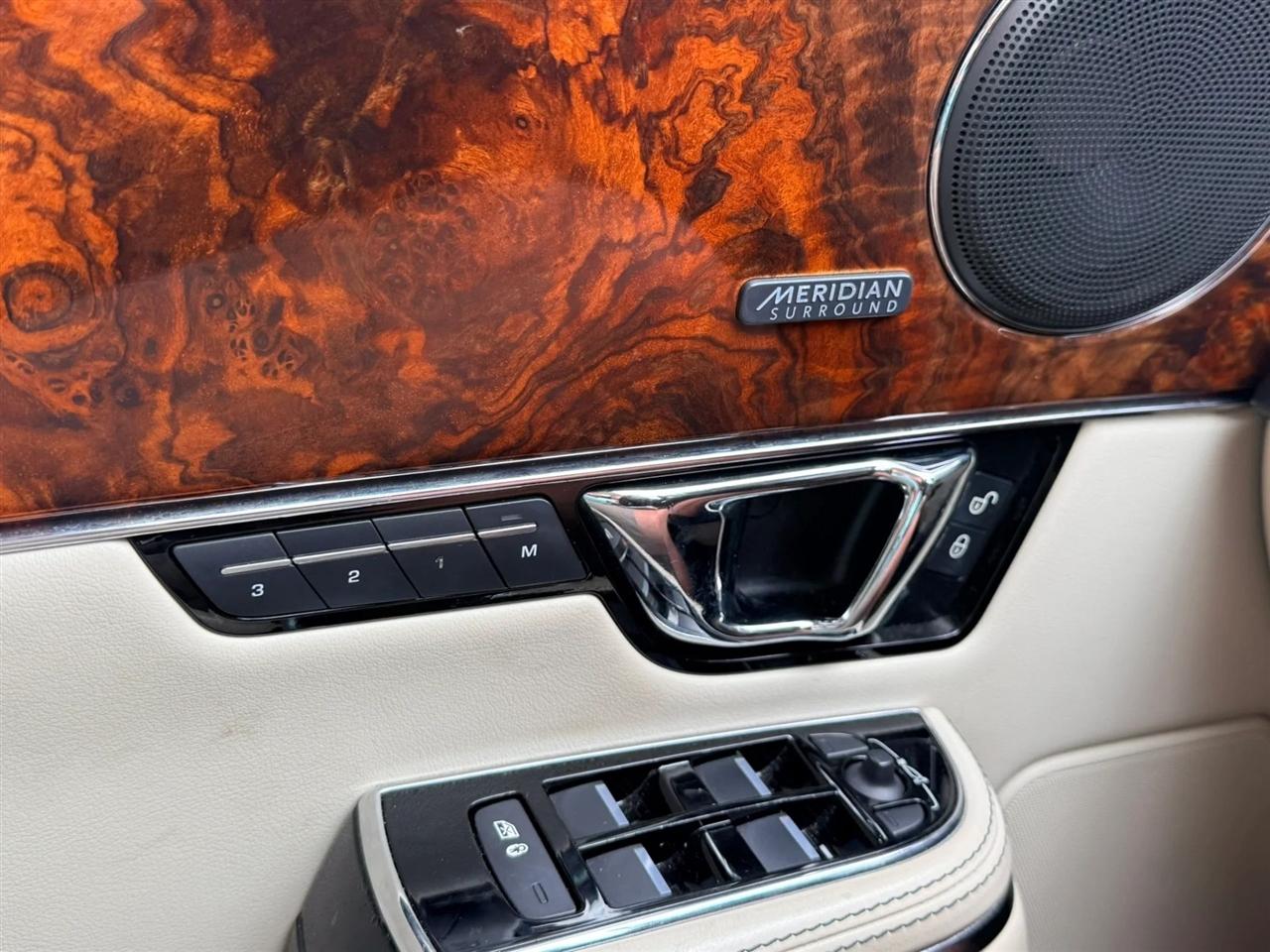 Jaguar XJ-Series XJL Portfolio 2016