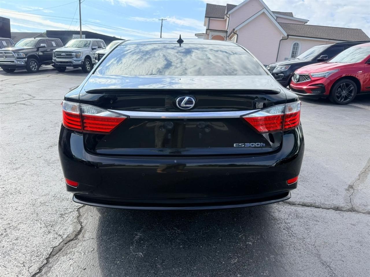 Lexus ES 300h Sedan 2014