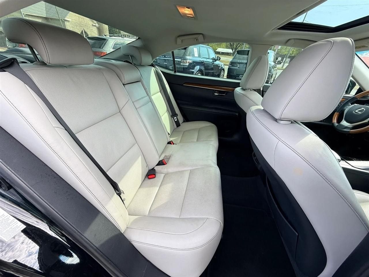 Lexus ES 300h Sedan 2014